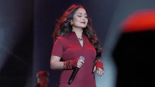 Neha Kakkar Cries On Stage After Arriving 3 Hours Late For Concert, Angry Crowd Shouts 'Go Back'