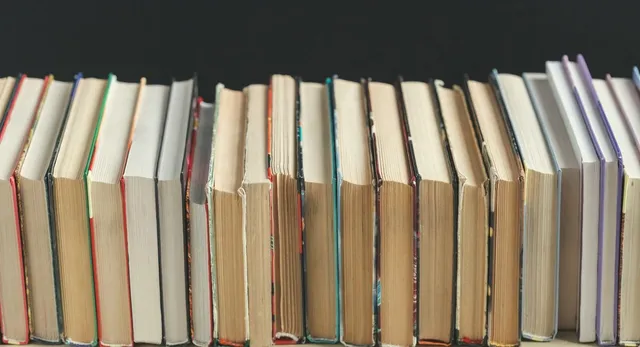 up-govt-speeds-up-book-distribution-in-pratapgarh-provides-over-10-lakh-textbooks-to-council-schools