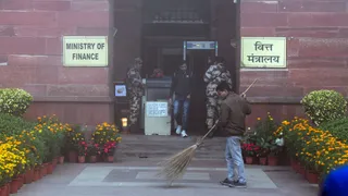 Centre To Raise Rs 8 Lakh Cr From Market In First Half Of FY26; Know Where It Plans To Spend The Amount