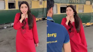 WATCH | Mahira Khan's Hilarious Recreation Of Viral Chand Nawab Eid Video Wins Netizens' Attention