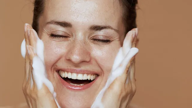 how-to-pick-the-best-face-cleanser-according-to-your-skin-type-heres-all-you-need-to-know