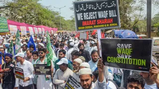 Waqf Bill Puts UP On High Alert: Kanpur, Lucknow, Muzaffarnagar, Agra, Mathura Placed Under Tight Security | Watch