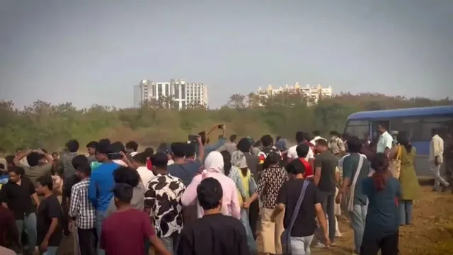 hyderabad-supreme-court-stays-deforestation-drive-in-kancha-gachibowli-amid-massive-students-protest