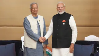 PM Modi Holds Talks With Bangladesh's Yunus In Bangkok As Tension Soars, First Meeting Since Hasina's Exit | WATCH
