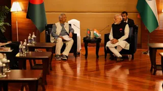 PM Modi-Yunus Meeting Sparks Row After Interim Chief Press Secretary's Remarks; Reports Call Bangladesh's Take 'Mischievous, Political'