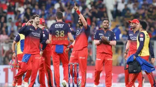 ipl-cricket-live-score-where-to-watch-mumbai-indians-vs-royal-challengers-bengaluru-match-scorecard-mi-vs-rcb-at-wankhede-bumrah-virat-kohli-rohit-lb
