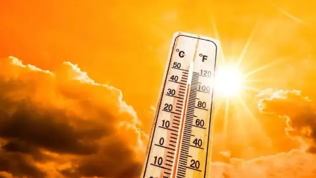 up-weather-update-mercury-crosses-40-degrees-mark-heatwave-alert-in-15-up-districts-ghaziabad-gautam-buddha-nagar-bulandshahr-aligarh-mathura-hathras-agra-firozabad-for-tomorrow-check-forecast