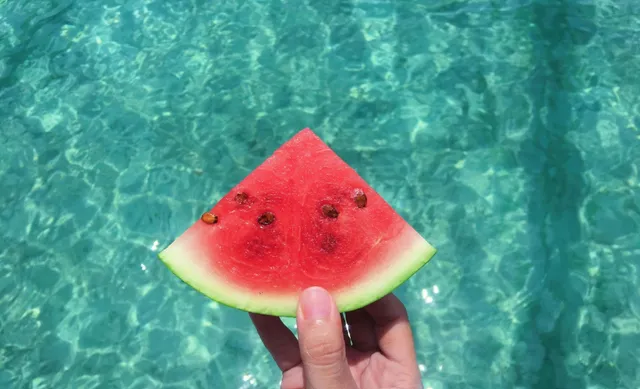 avoid-watermelon-in-summers-if-you-suffer-from-these-4-health-issues