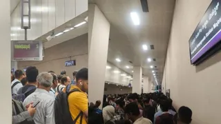 Bengaluru Metro Update: Chaos Erupts At THESE Namma Metro Stations Due To 10-Minute Train Gaps; Netizens Slam BMRCL