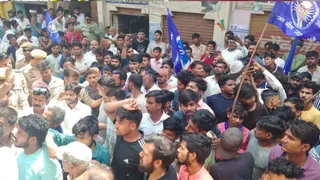 Etah: Violence Erupts In Jalesar After SC Man Shot By Neighbour; Shops Vandalised, Road Blocked