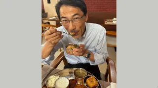 Japanese Ambassador Tries Litti Chokha In Bihar For The First Time, Says 'Gajab Swaad Ba'; Internet Can't Stop Cheering