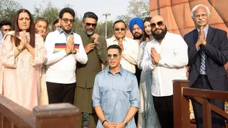Kesari Chapter 2: Akshay Kumar, R Madhavan, Ananya Panday Visit Jallianwala Bagh To Pay Tribute To Victims Of 1919 Massacre