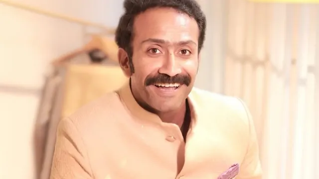 watch-malayalam-actor-shine-tom-chacko-caught-fleeing-during-drug-raid-know-all-about-him-and-the-controversy
