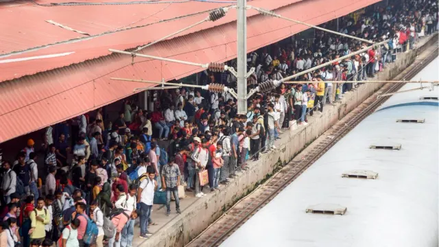 mumbai-news-platform-ticket-sales-suspended-at-csmt-and-these-station-till-may-15-heres-why