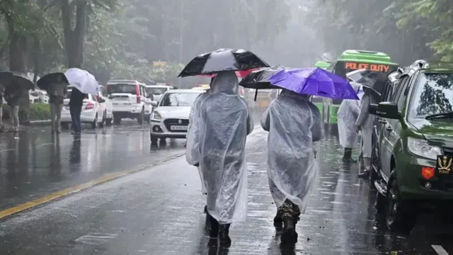 up-weather-update-alert-for-heavy-rains-storms-issued-across-49-districts-in-state-check-imd-forecast-for-noida-ghaziabad