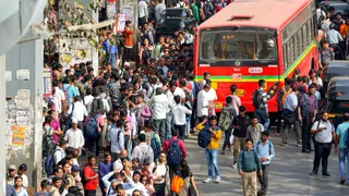 Mumbai: 16-Year-Old Detained After Sword Attack On Govt Bus After Theft Accusation By Uncle