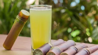 Is Sugarcane Juice Right Summer Drink For You? 5 Types Of People Who Should Avoid Its Consumption