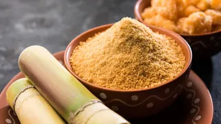 4 Health Benefits Of Drinking Jaggery Water For Your Overall Well-Being