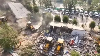 Gujarat: Ahmedabad Municipal Corporation Demolishes Illegal Bangladeshi Settlement Near Chandola Lake | Watch
