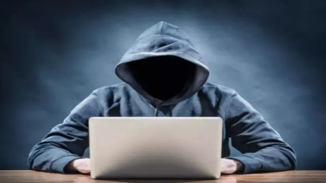 ghaziabad-cyber-crime-man-duped-of-rs-45-lakh-after-fraudsters-assured-share-market-profit-probe-underway-up-crime-news
