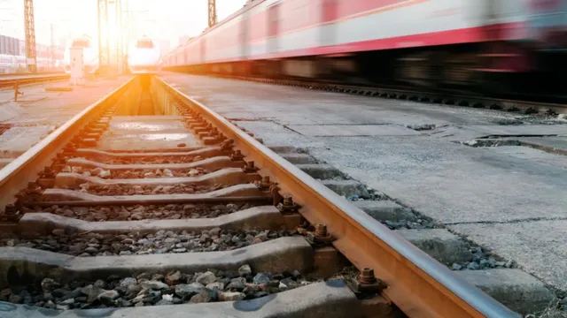 bihar-shocker-19yearold-girl-thrown-under-train-by-brother-over-intercaste-relationship-in-jehanabad