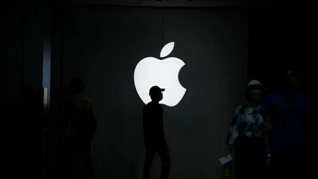 foldable-apple-iphone-launching-in-2026-alongside-air-and-pro-models