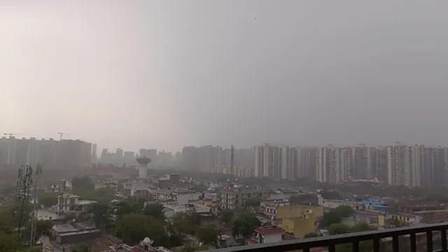 delhi-weather-rain-thunderstorms-likely-in-national-capital-in-next-2-hours-dust-storm-hits-noida-gurugram