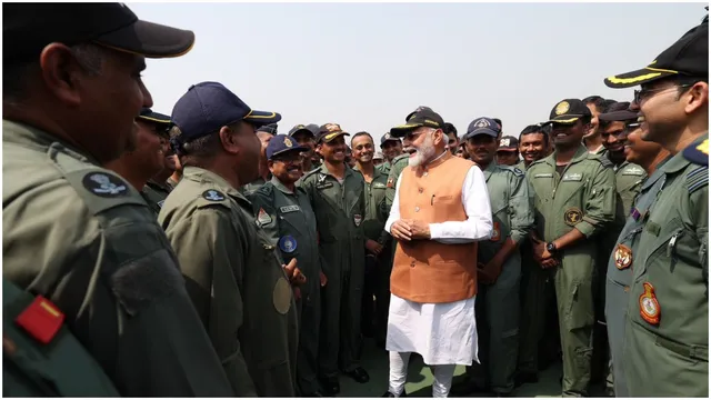 pm-modi-visits-adampur-air-base-amid-india-pakistan-tensions-iaf-latest-updates