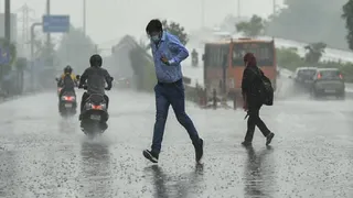 Karnataka Weather: IMD Warns Of Rain, Thunderstorms In Multiple Districts Till May 18; Orange Alert Issued