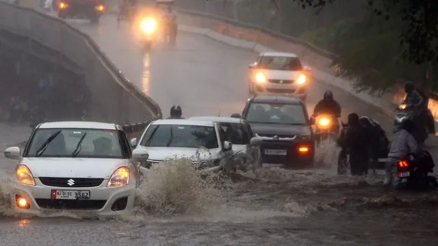 rajasthan-weather-news-rain-and-thunderstorms-in-jaipur-kota-imd-issues-orange-alert-for-alwar-bharatpur-and-other-districts