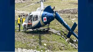 aiims-rishikesh-helicopter-ambulance-crash-lands-in-kedarnath-all-onboard-narrowly-escape-after-technical-snag-in-chopper