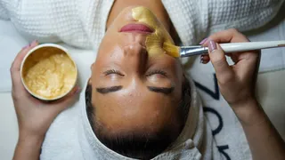5 DIY Sandalwood Face Packs For Glowing Skin In Summer