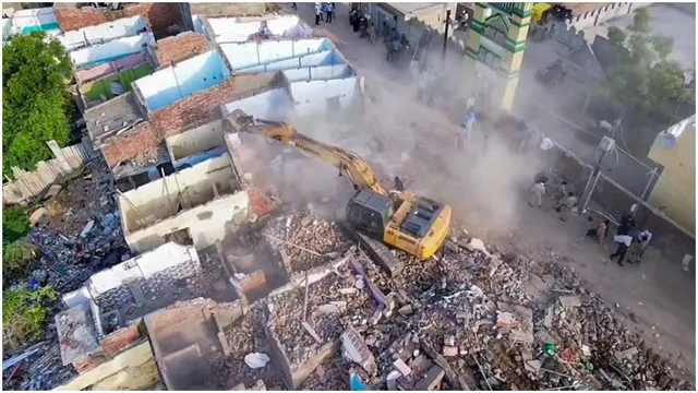 okhla-buildings-demolition-after-supreme-court-directive-authorities-serve-notices-to-residents-details