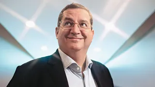 No Wi-Fi? No Problem: This Billionaire Is Beaming Internet Straight To Your Phone From Space | Can It Beat Starlink?