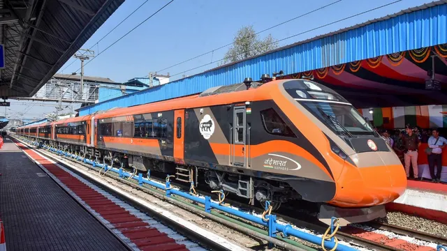 vande-bharat-amrit-bharat-express-trains-announced-for-raxaulkolkata-route-in-bihar-details-inside