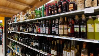 Gurugram 'Illegal' Liquor Pricing: Excise Dept Probes Liquor Vendors For MRSP Breach, Overcharging Pubs