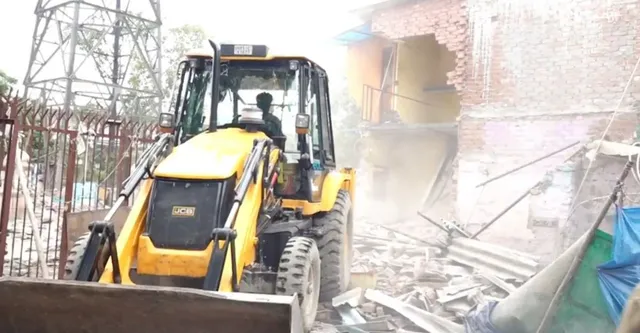 madrasi-camp-demolition-drive-jangpura-encroachment-nizamuddin-railway-station-bulldozer-action-barapullah-drain-delhi-high-court-delhi-shanties-removed-delhi-urban-shelter-improvement-board