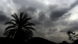 Delhi Weather Today: Overcast Skies, Cooler Conditions Bring Relief From Heat; Rain, Thunderstorms Likely