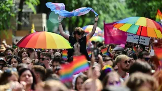 us-pride-parade-2025-full-route-start-time-traffic-advisory-heres-everything-you-need-to-know-about-massive-queer-parade