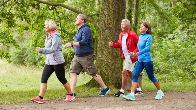 what-is-japanese-walking-discover-the-viral-fitness-trend-and-its-benefits