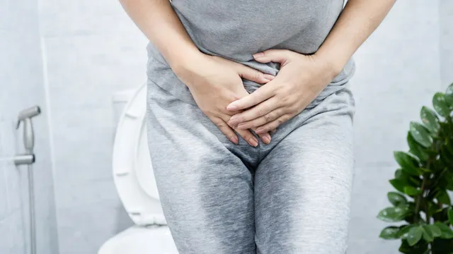 7-lifestyle-tweaks-that-can-help-you-manage-urinary-incontinence-naturally-know-from-doctor