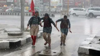 Gujarat Weather Update: IMD Forecasts Rain, Thunderstorms Across State Till June 20 Offering Relief From Scorching Heat