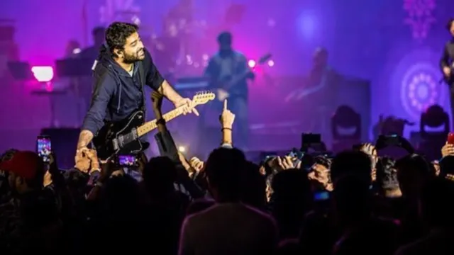 arijit-singh-is-one-of-the-highest-paid-singer-charges-a-bomb-for-2-hour-live-show