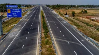 Gorakhpur Link Expressway: CM Yogi Inaugurates New E-Way Linking Eastern UP To Lucknow | All You Need To Know