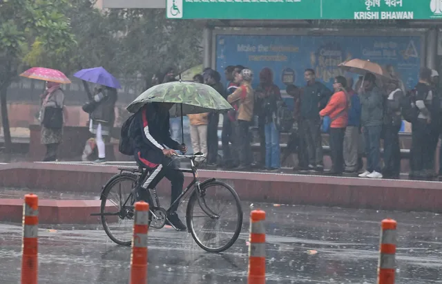 delhincr-sees-brief-rain-imd-predicts-showers-till-june-23-issues-yellow-alert-check-forecast