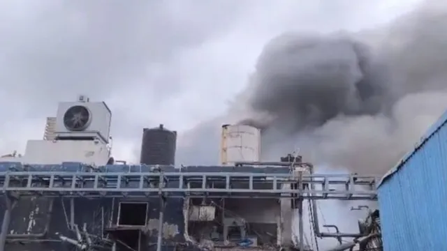 telangana-several-injured-others-trapped-after-massive-explosion-in-chemical-factory-in-medak-dousing-ops-on