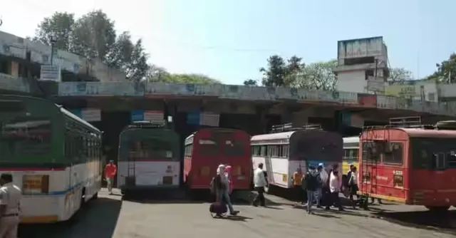 pune-msrtc-urges-police-action-against-illegal-agents-at-bus-stands-suggests-entry-passes-for-staff