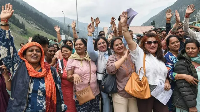 amarnath-yatra-2025-second-batch-of-5246-devotees-embark-on-pilgrimage-to-pahalgam-and-baltal