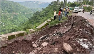 Himachal Landslide: NH 707 Between Paonta Sahib And Shillai Closed, Hundreds Stranded; Locals Allege Illegal Blasting