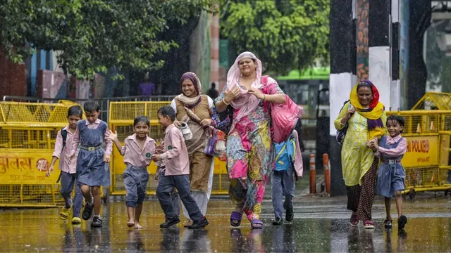 delhi-weather-rain-thunderstorms-expected-over-weekend-light-showers-likely-next-week-check-forecast